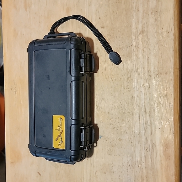 Cigar humidor - Picture 1 of 2